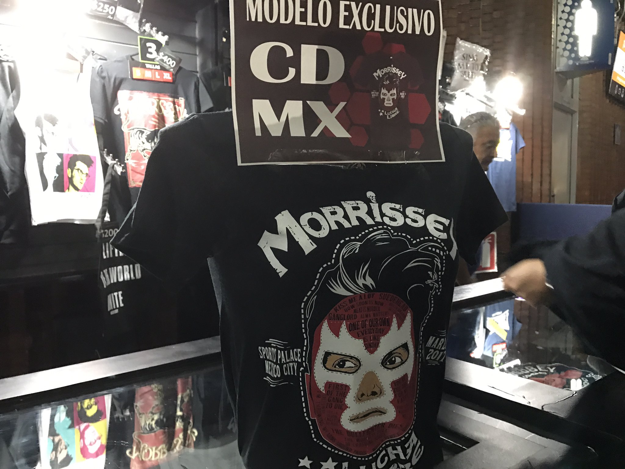 https://www.morrissey-solo.com/data/attachment-files/2017/04/39828_mexico_city_merch.jpg